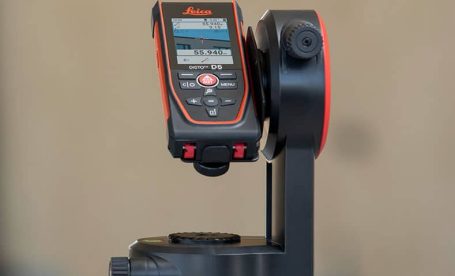 Leica DISTO D5 laser distance meter mounted on a precision bracket.